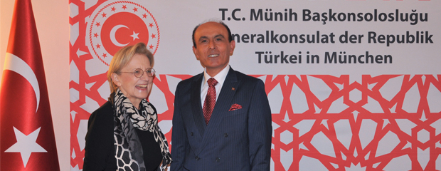 Maria Els beim Empfang des türkischen Generalkonsuls Mehmet Günay 