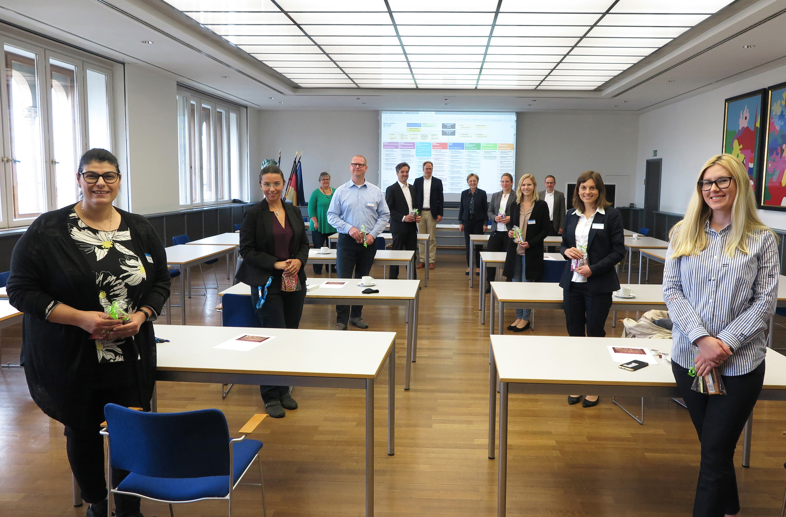 Die Regierung von Oberbayern heißt ihre neuen Mitarbeitenden willkommen