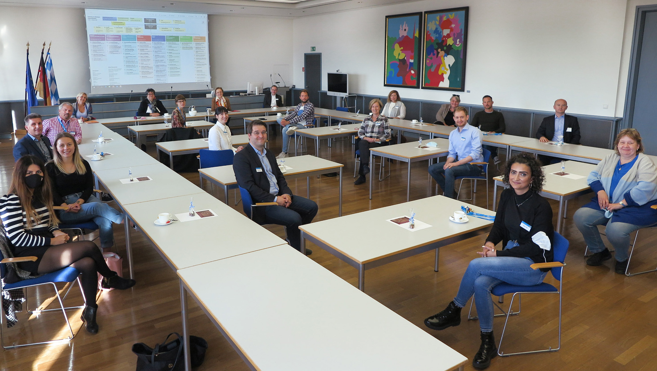 Die Regierung von Oberbayern heißt ihre neuen Mitarbeitenden willkommen
