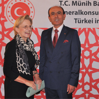 Maria Els beim Empfang des türkischen Generalkonsuls Mehmet Günay 