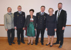 v.l.n.r.: Robert Scholz (stv. Landrat des Landkreises Freising), Manfred Danner (Kreisbrandrat des Landkreises Freising), Frau Frankl, Anton Frankl (Stadtbrandinspektor Stadt Freising), Regierungspräsidentin Maria Els, Tobias Eschenbacher (Oberbürgermeister Stadt Freising)