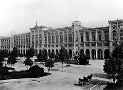 Historische Ansicht Regierungsgebäude (© Stadtarchiv München)