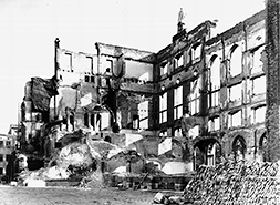 Ruine Regierungsgebäude (© Stadtarchiv München)